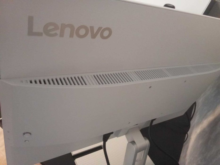 Monitor gamingowy Lenovo