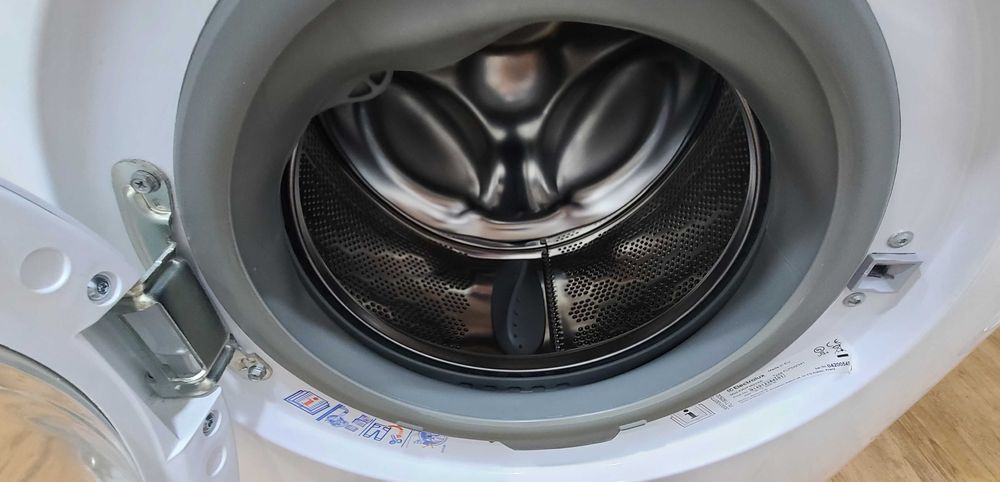 ÓTIMO ESTADO – Máquina de lavar Electrolux TimeCare 500, 1200RPM