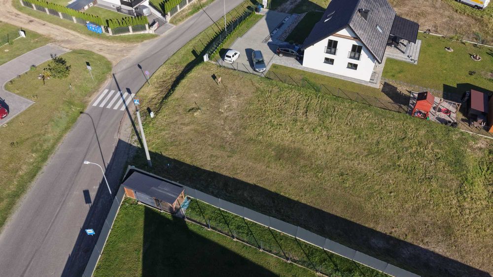 Widokowa działka budowlana 1060 m²- Bratian| Media na działce| Świetna lokalizacja - Więcej