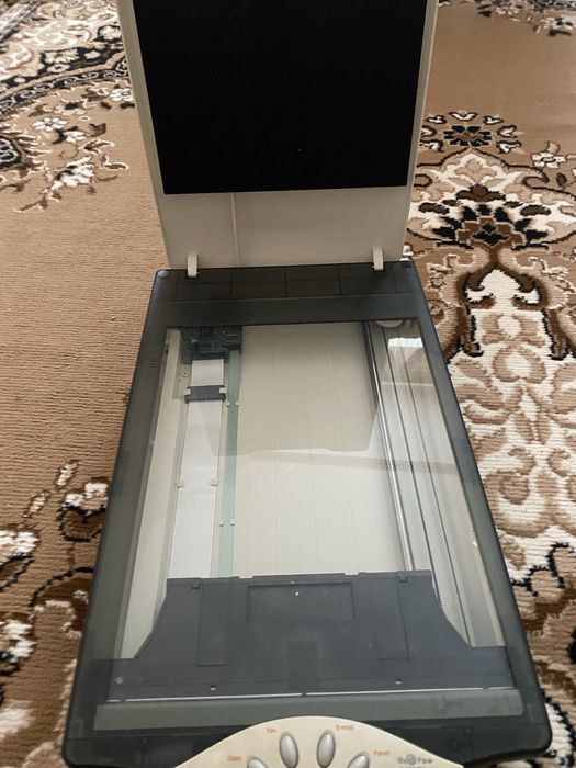 Сканер Mustek 2400TA plus