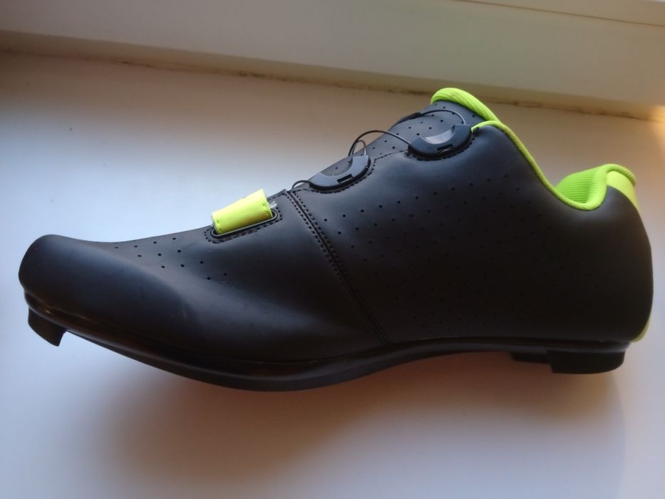Велосипедні туфлі велотуфли