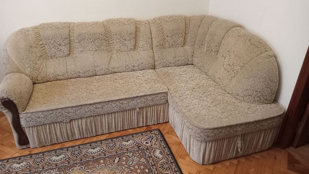 М'ягкий куток для вітальні