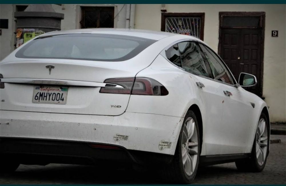 Tesla s / Тесла с 2015
