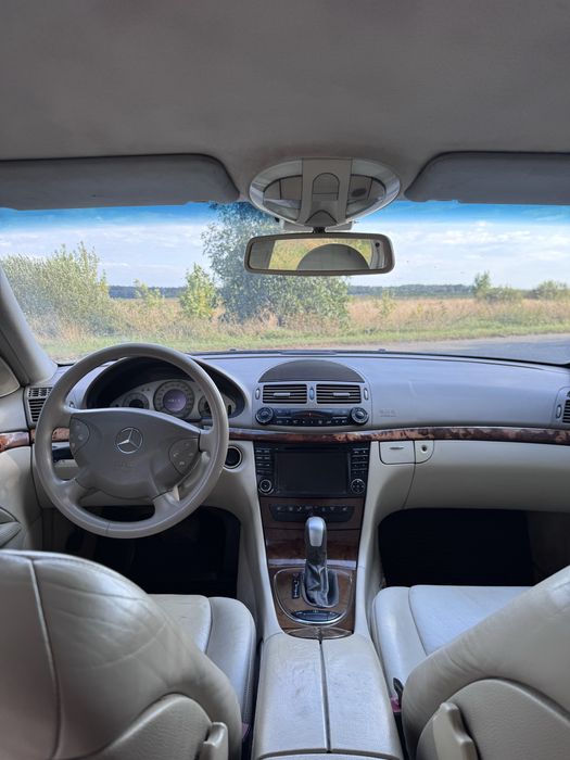 Продам мерседес 211 е320