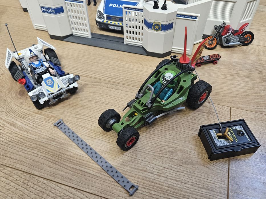 Duży zestaw playmobil więzienie +3 inne zestawy policyjne