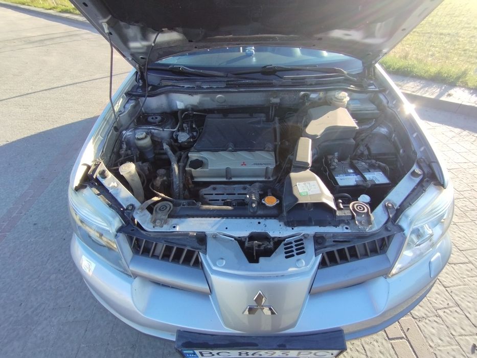 Mitsubishi Outlander 1