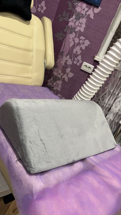 Ортопедична подушка під ноги