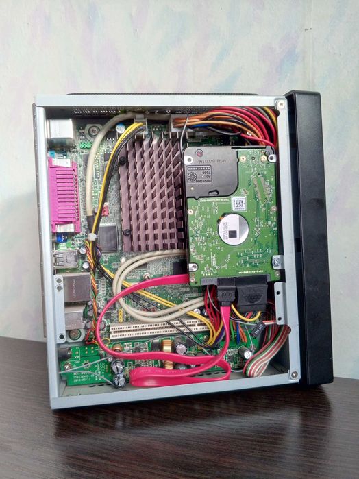 Мини ПК с Wi-Fi 4 ядра,4 GB DDR3,500GB HDD