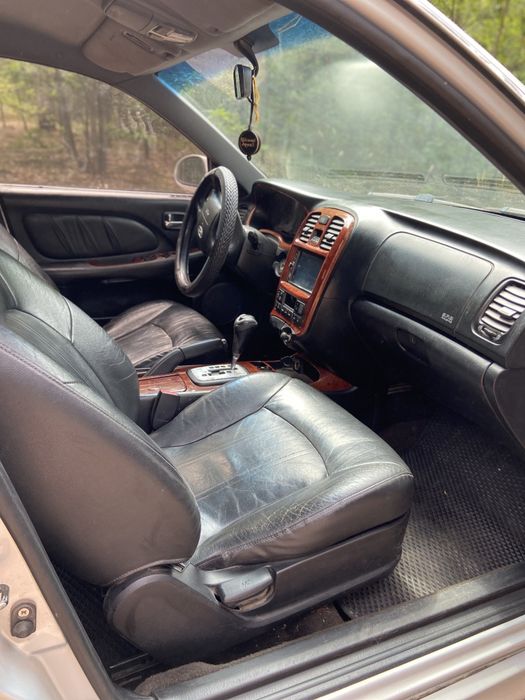 Hyundai Sonata EF