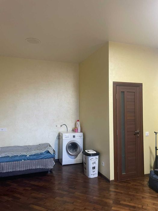 2-х кімнатна квартира, м. Жовква (центр)