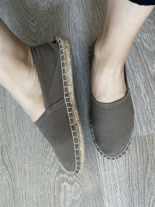 Piękne nowe brązowe płócienne espadryle marki Vintage Clothing Company buty loafersy 40