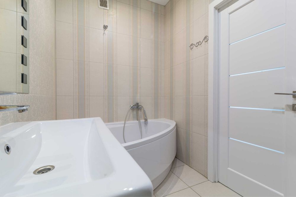 Квартира с Джакуззи в центре  Мост Сити, Дель Мар ВИП уровня