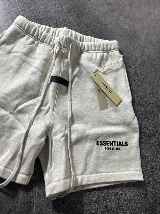 Шорти Essentials