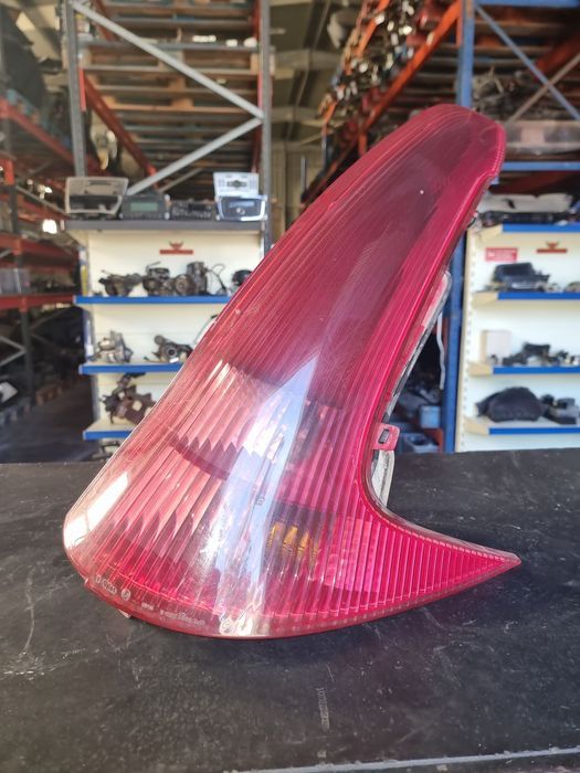 farolim traz direito Peugeot 206 SW