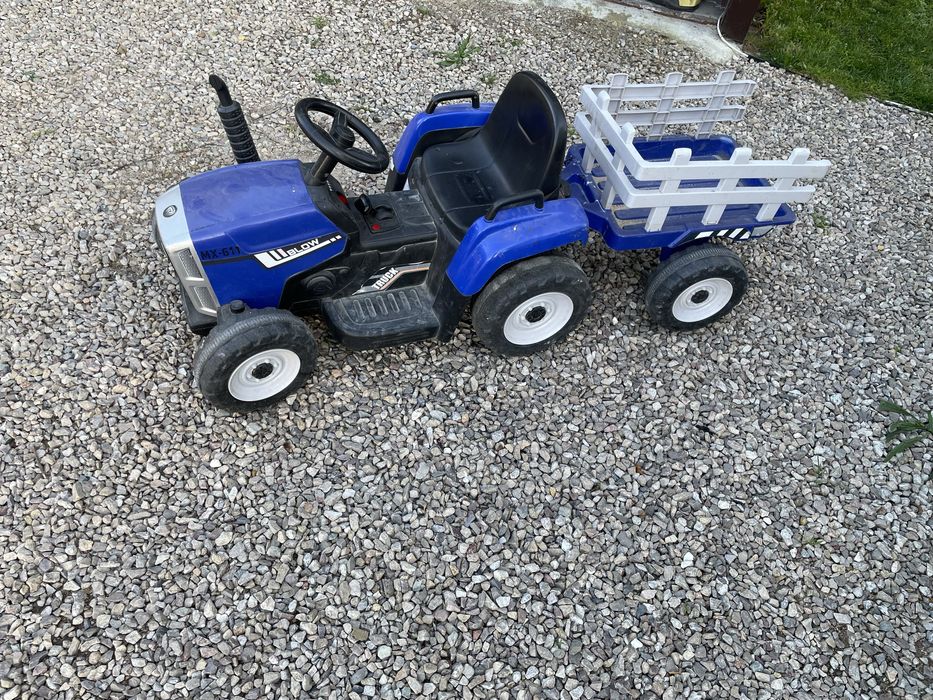 Traktor dziecięcy