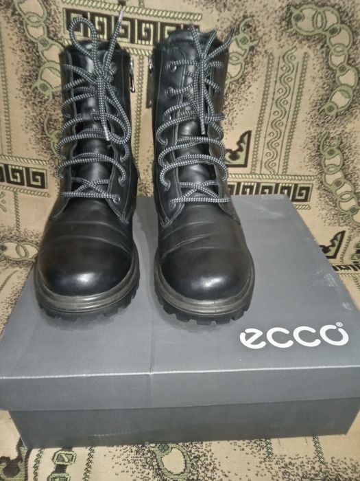 Черевики жиночи зимови ECCO TREDTREY K майже нови продаж або обмен на смартфон