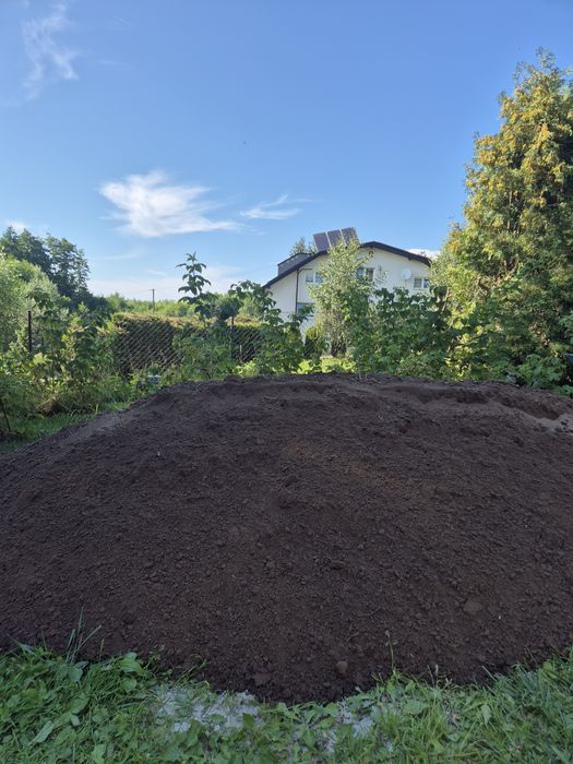 Ziemia ogrodowa, ziemia siana, humus, czarnoziem