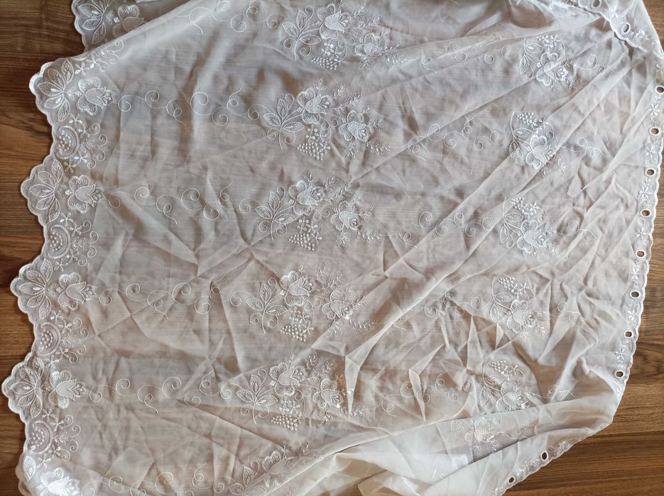 Firanka woal z haftem