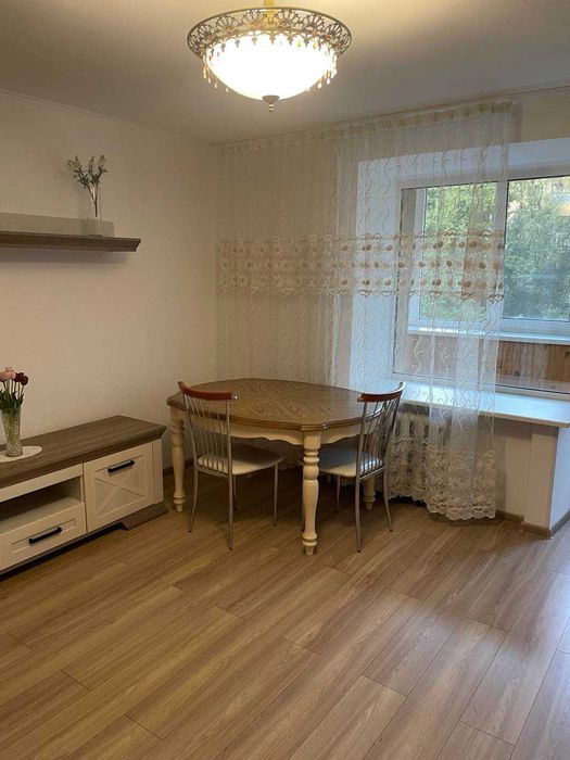 КПІ, Коперника 16а, 68 в.м. 3к квартира з ремонтом, 23000 грн.