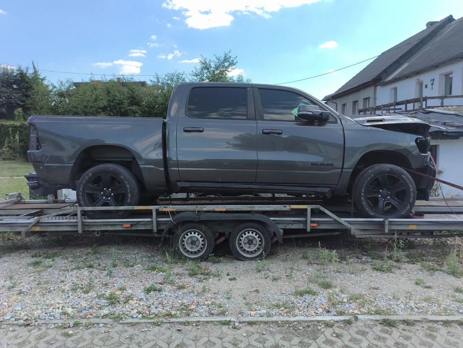 Dodge RAM RAM 1500 5.7 HEMI V8 4x4 LONE STAR – 2020 – USZKODZONY