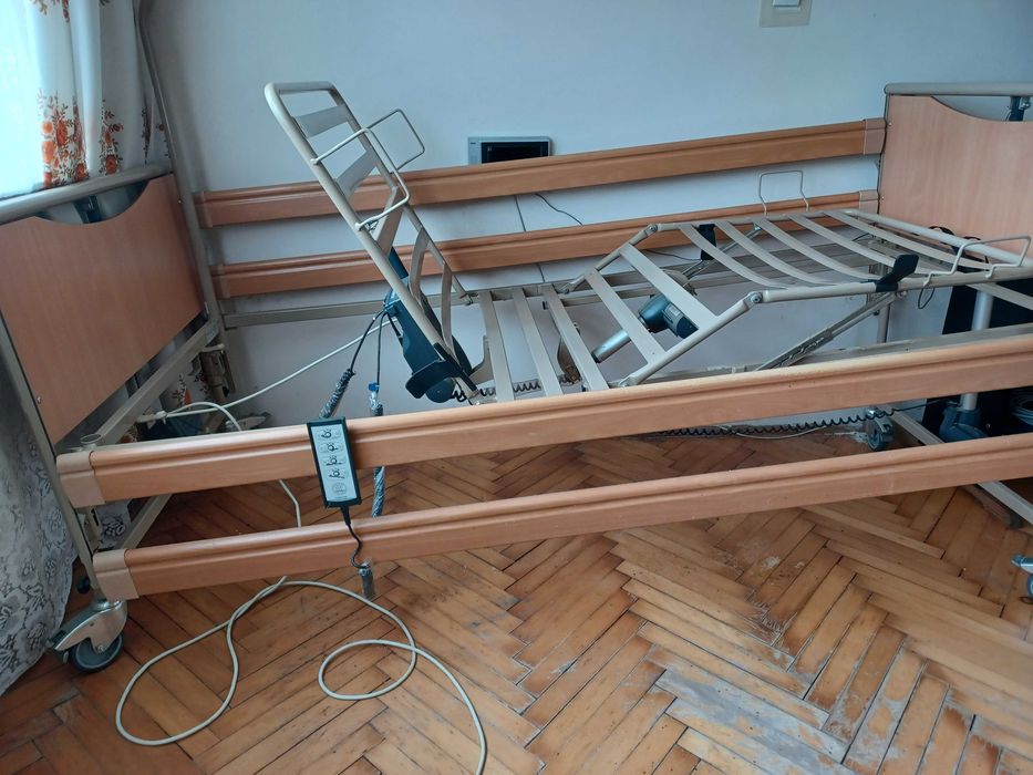 Łóżko rehabilitacyjne, elektryczne, uszkodzone