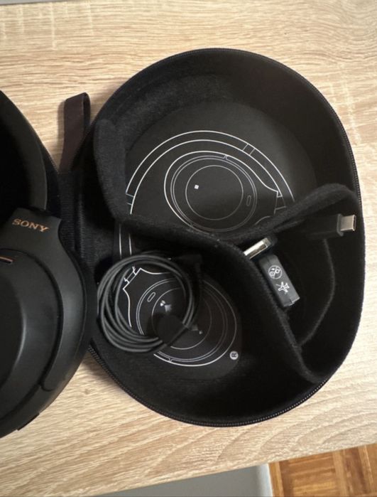 Sony Wh-1000Xm4 noise canceling wireless