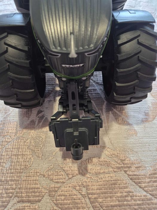 Traktor Fendt 1050 Vario
