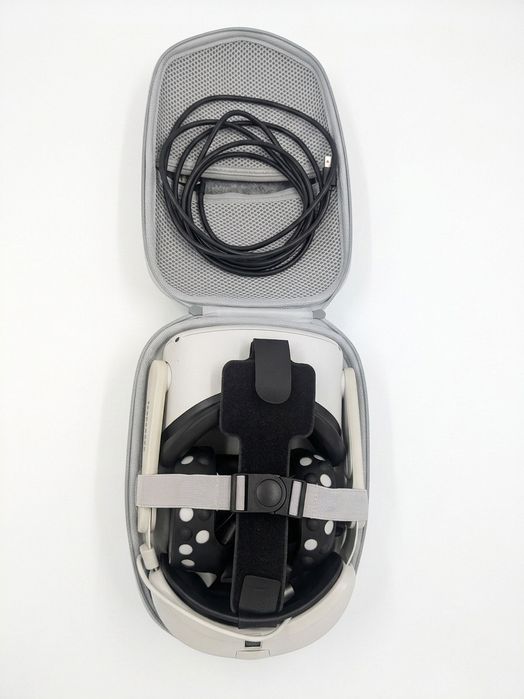 Meta quest 2 com strap em couro e powebank