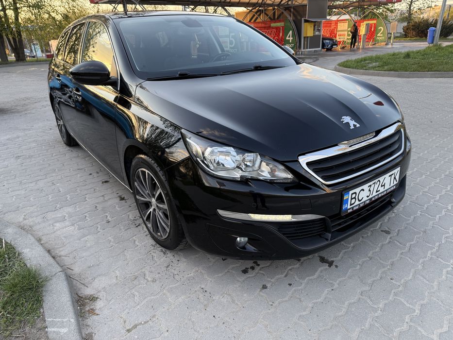 Peugeot 308 хорошому стані