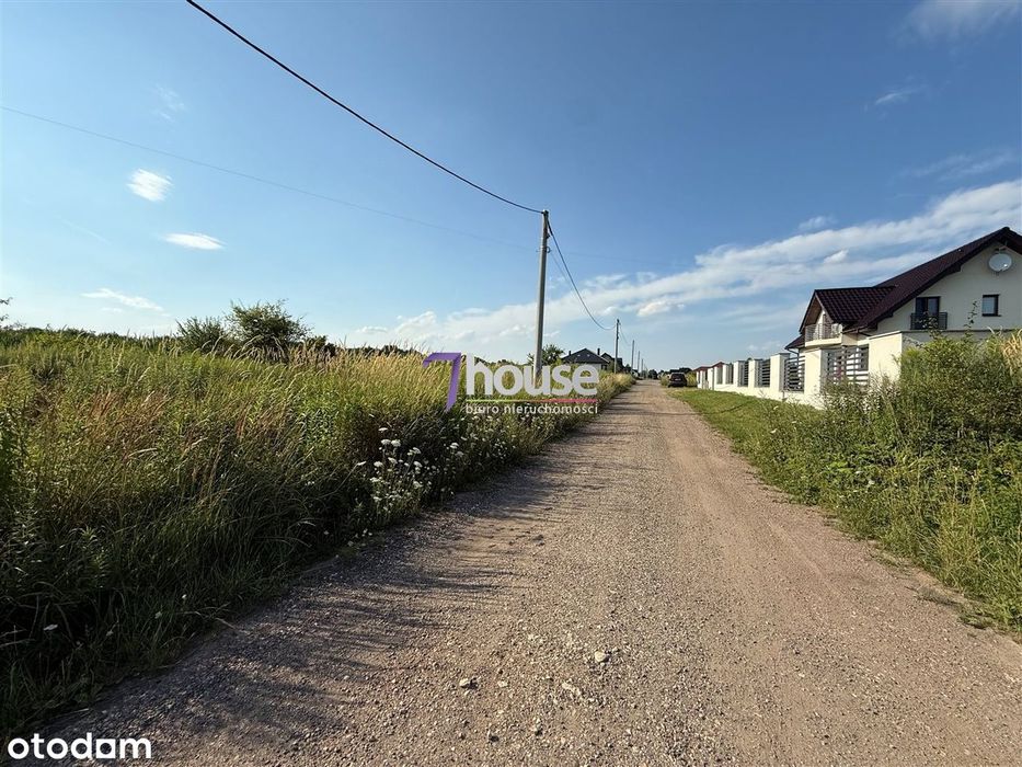 Malownicza okolica, same nowe domy!