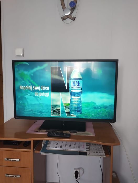 Telewizor toshiba 40 cali