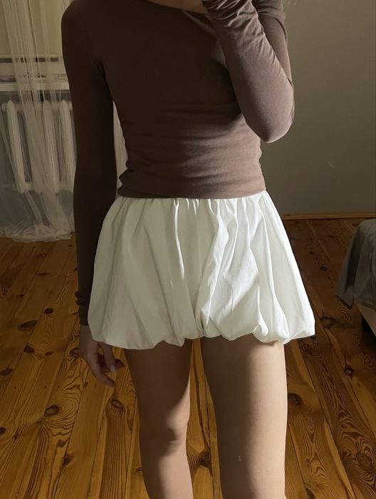 Біла срідниця балон