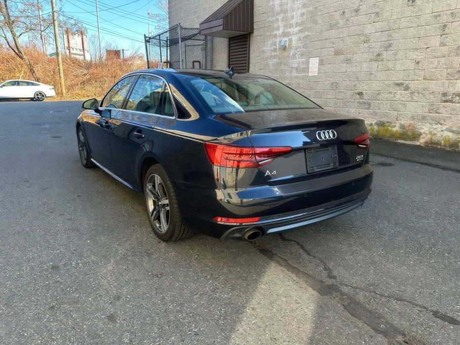 Audi A4 quattro Premium Plus      2017