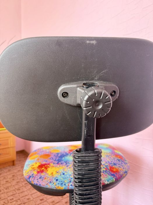 Компʼютерний стільчик Nowy Styl Bambo GTS SPR-01