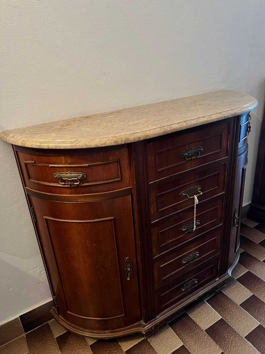 Sapateira em madeira com gavetas