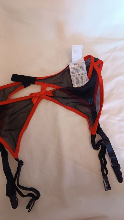 Conjunto Lingerie. Soutien, Tanga e Ligeiro. Tam. 75B/S