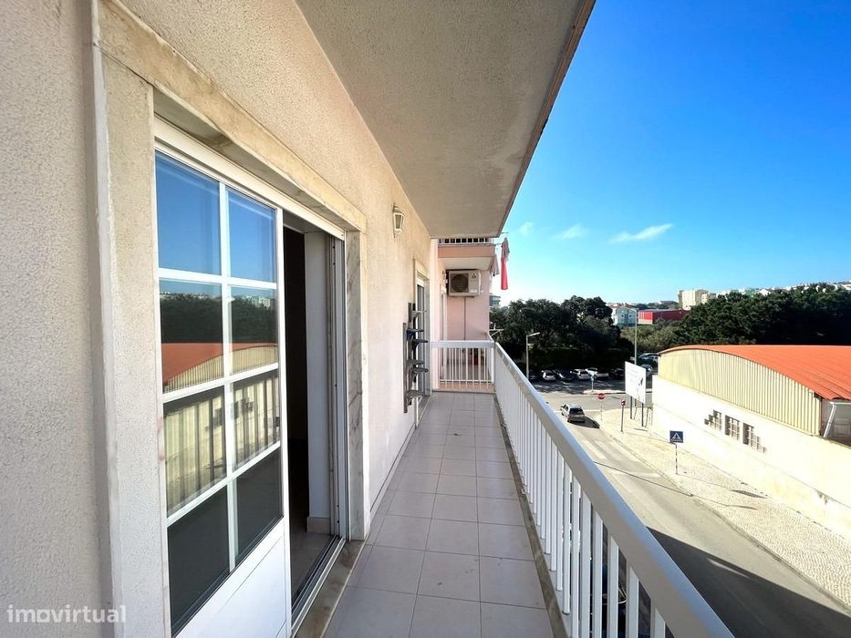 Apartamento T3 com amplas áreas no Seixal