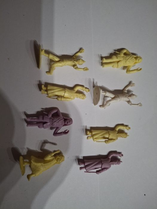Bonecos tintim geladps Olá brindes anos  70