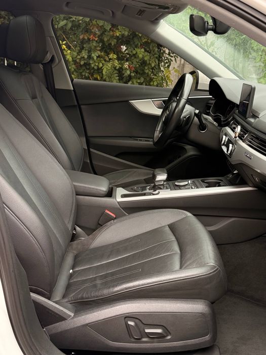 AUDI A4B9 2016.