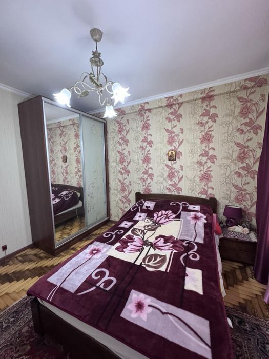 Продается 2 ком квартира в Александровском районе по улице Запорожская