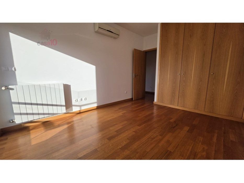 T3 para arrendamento no centro do Parque das Nações