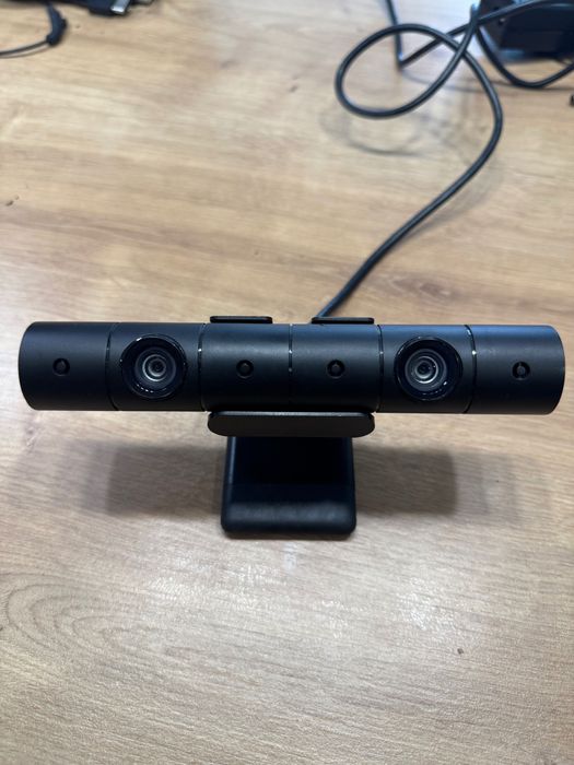 PSVR v1 + 2 motion controller stan bardzo dobry.