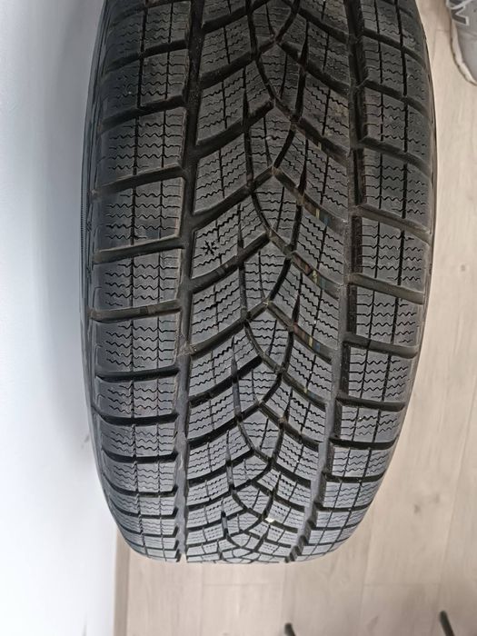 Автошини та диски