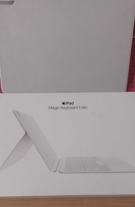 Capa com teclado para iPad 10.ª geração
