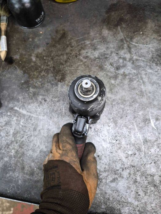 Пневматичний гайковерт 1700 Нм YATO YT-09544 пневмопістолет