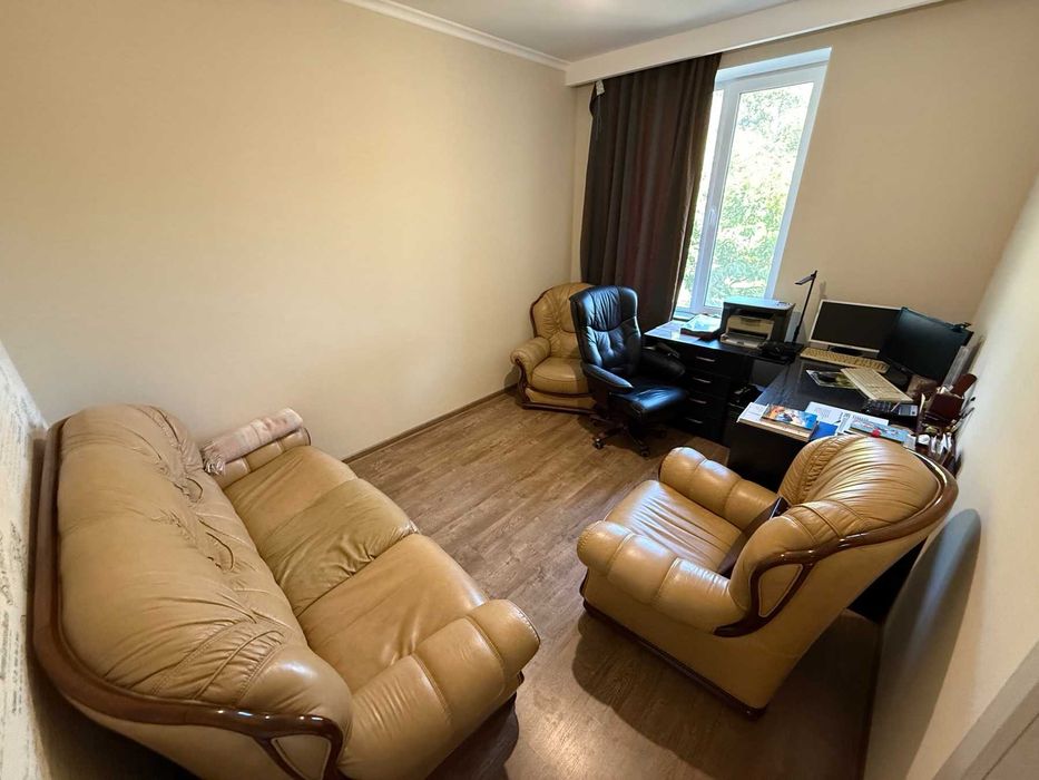 Будинок 203 м2 з євроремонтом. Супер ціна. 25 соток. Сад. Тераса