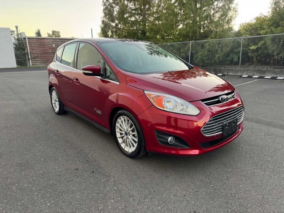 Отримай авто своєї мрії вже сьогодні!
Маєш лише 1000 доларів? Це не проблема! Пропонуємо кредитування на 5 років із першим внеском всього 10% та пільговий період 0.01%. Обирай серед понад 4000 авто в наявності або замовляй із США з економією до 40%! Усі авто перевірені: VIN, Carfax, CarVertical — ми надамо всі документи для твоєї впевненості. Не втрать свій шанс! Телефонуй зараз і отримай додаткову знижку на бронювання авто.