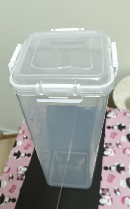 Armazenador de pão de forma