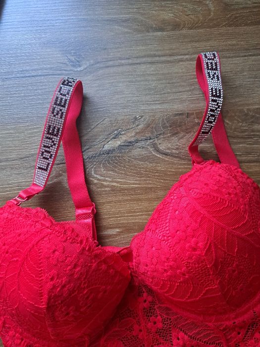 Body damskie czarne I czerwone L