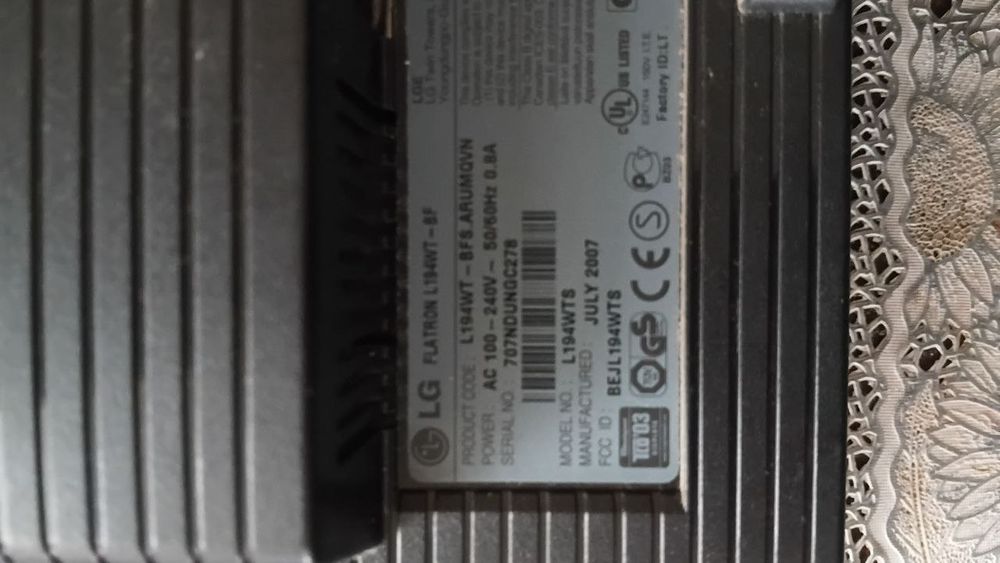 Монитор LG Flatron L194WT-BF